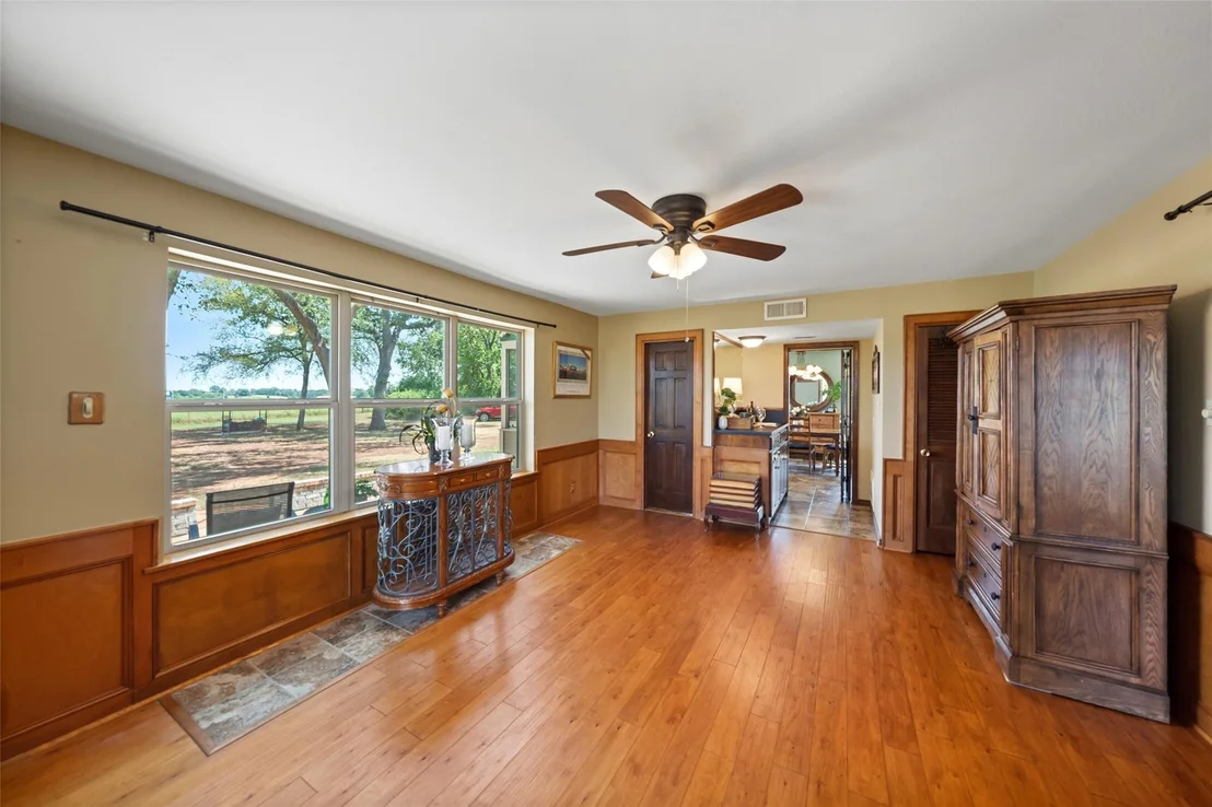 Photo of 25948 Nelson Road