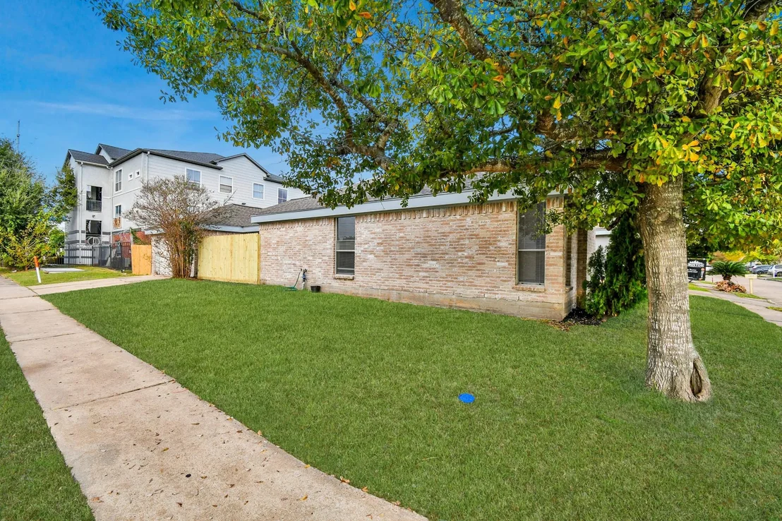 Photo of 6258 Briar Glade Drive