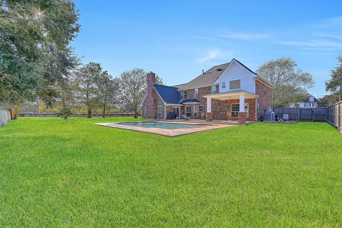 Photo of 101 Oak Drive