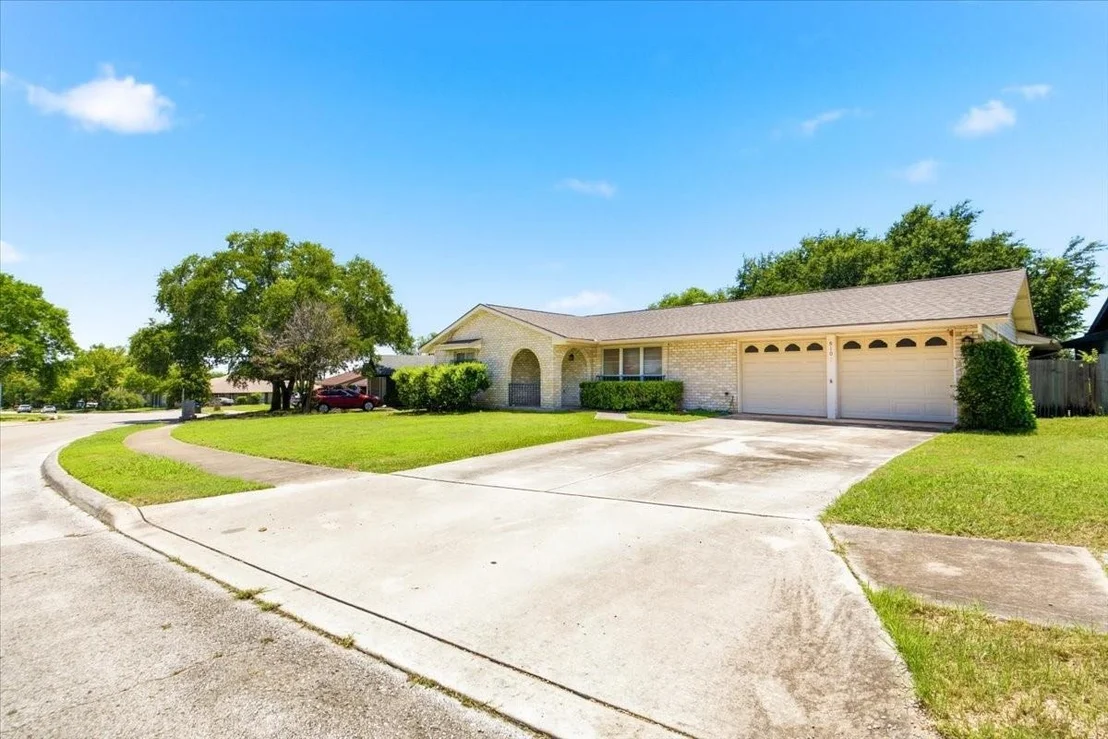 Photo of 610 Amistad Boulevard
