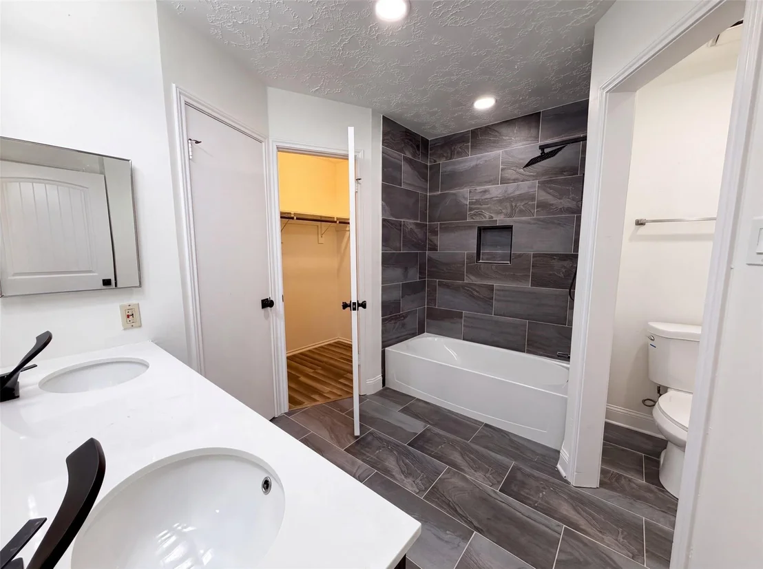 Photo of 4011 Hunnington Drive