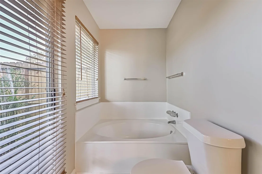 Photo of 1504 Windsor Drive