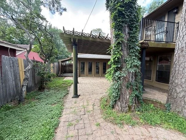 Photo of 5914 Foresthaven Drive