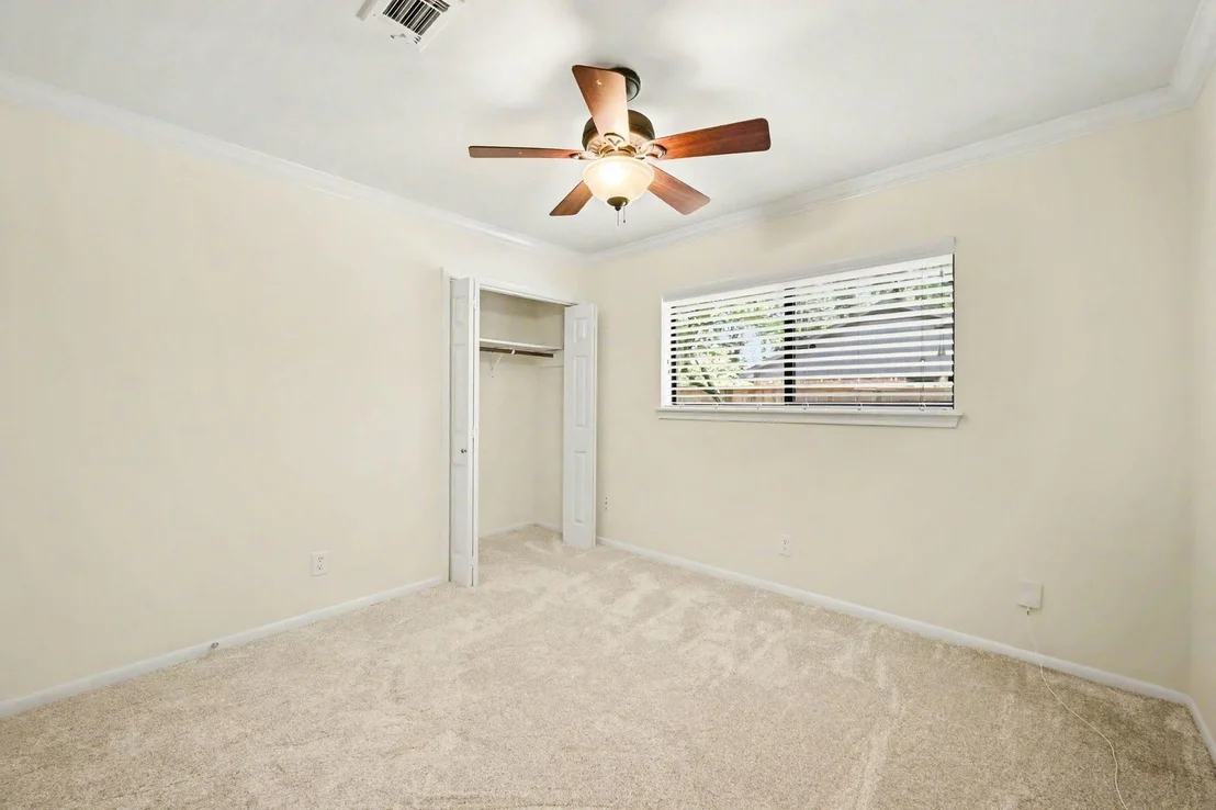 Photo of 26222 Oakhurst Drive