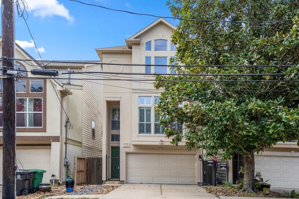 Photo of 709 Detering Street