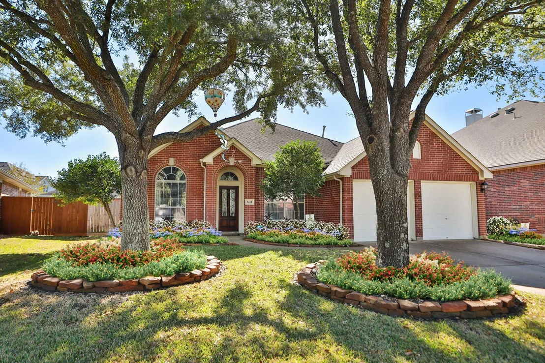 Photo of 1214 Berwick Manor Court