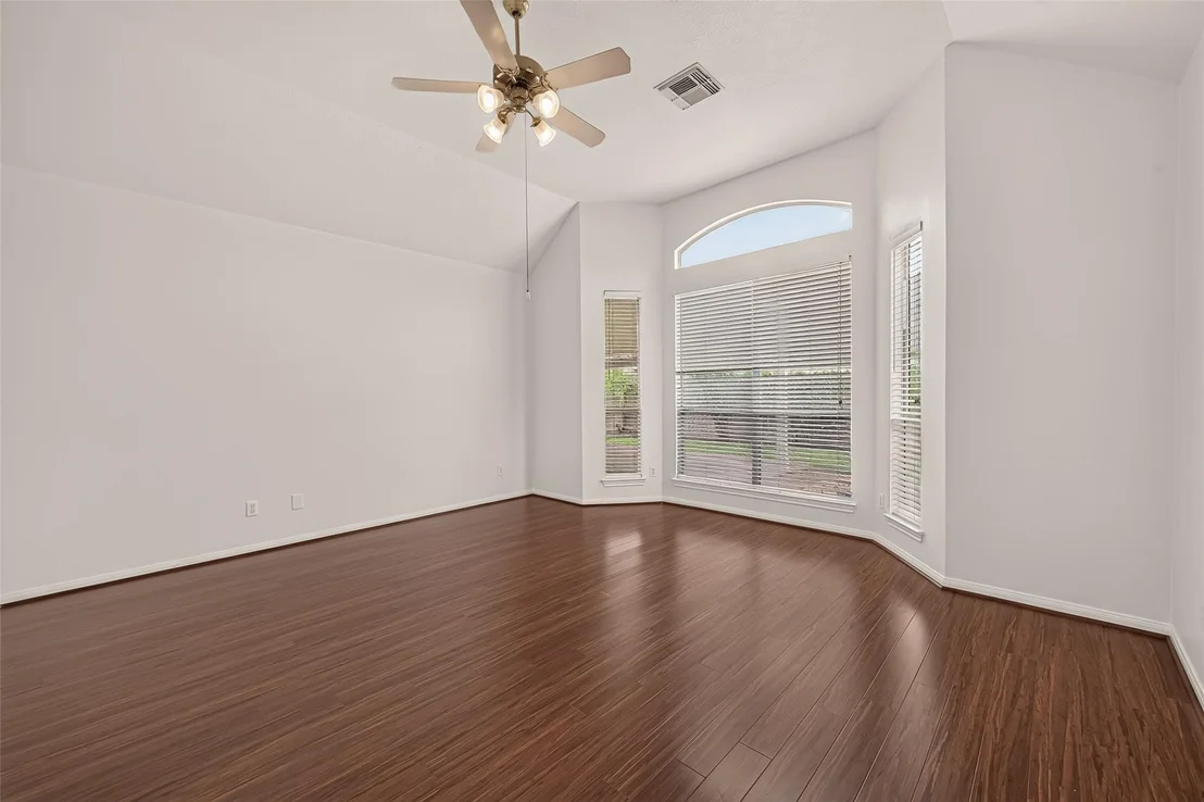 Photo of 6027 Dunsley Drive