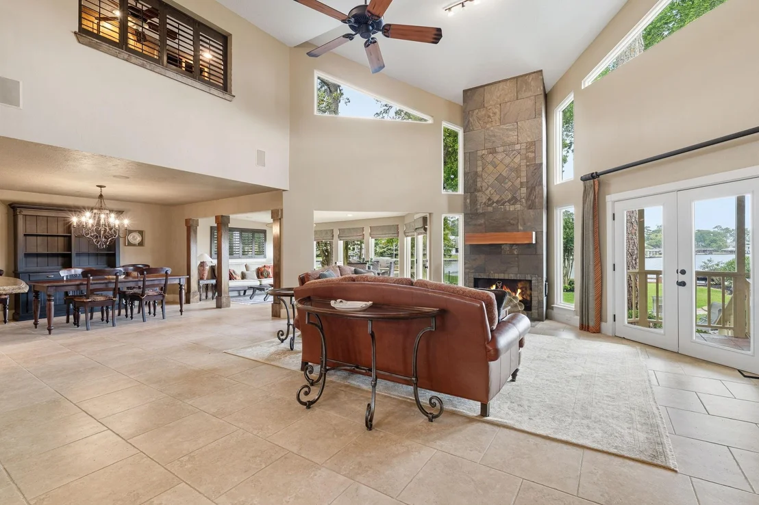 Photo of 130 Lakeside Drive