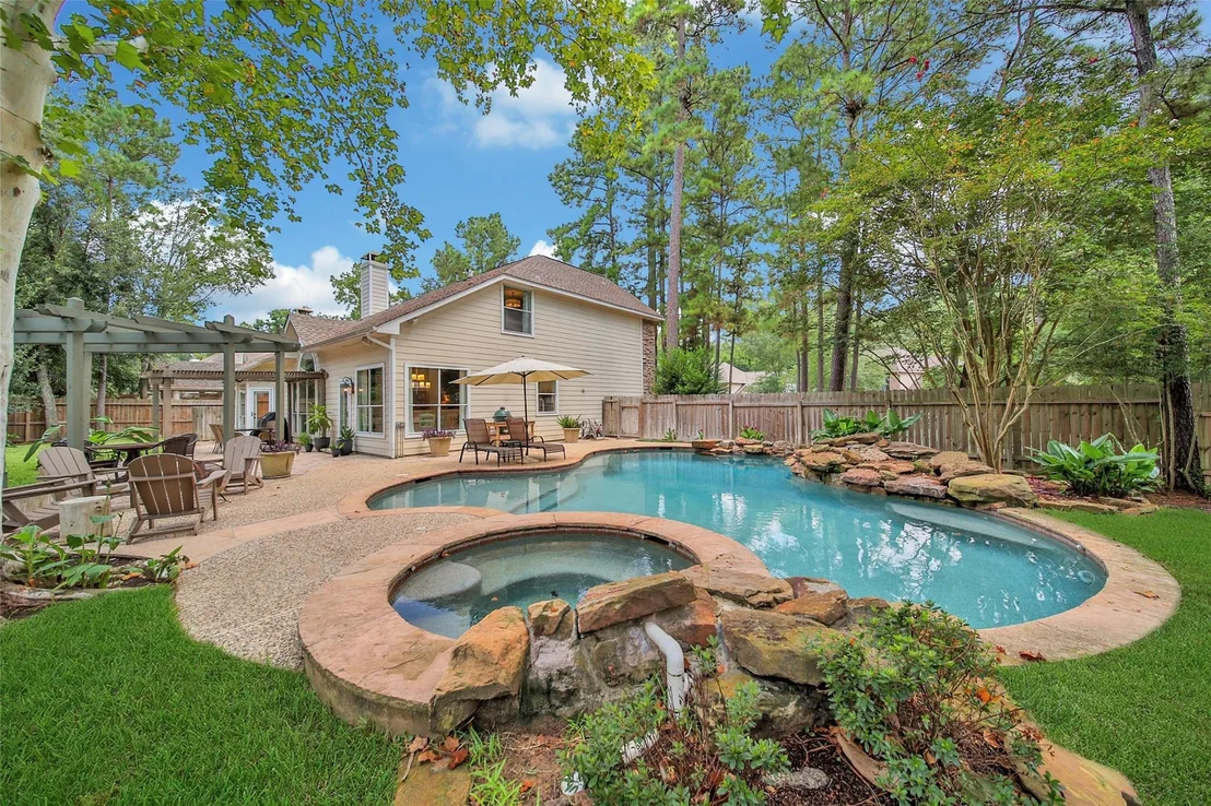 Photo of 43 E Sandalbranch Circle
