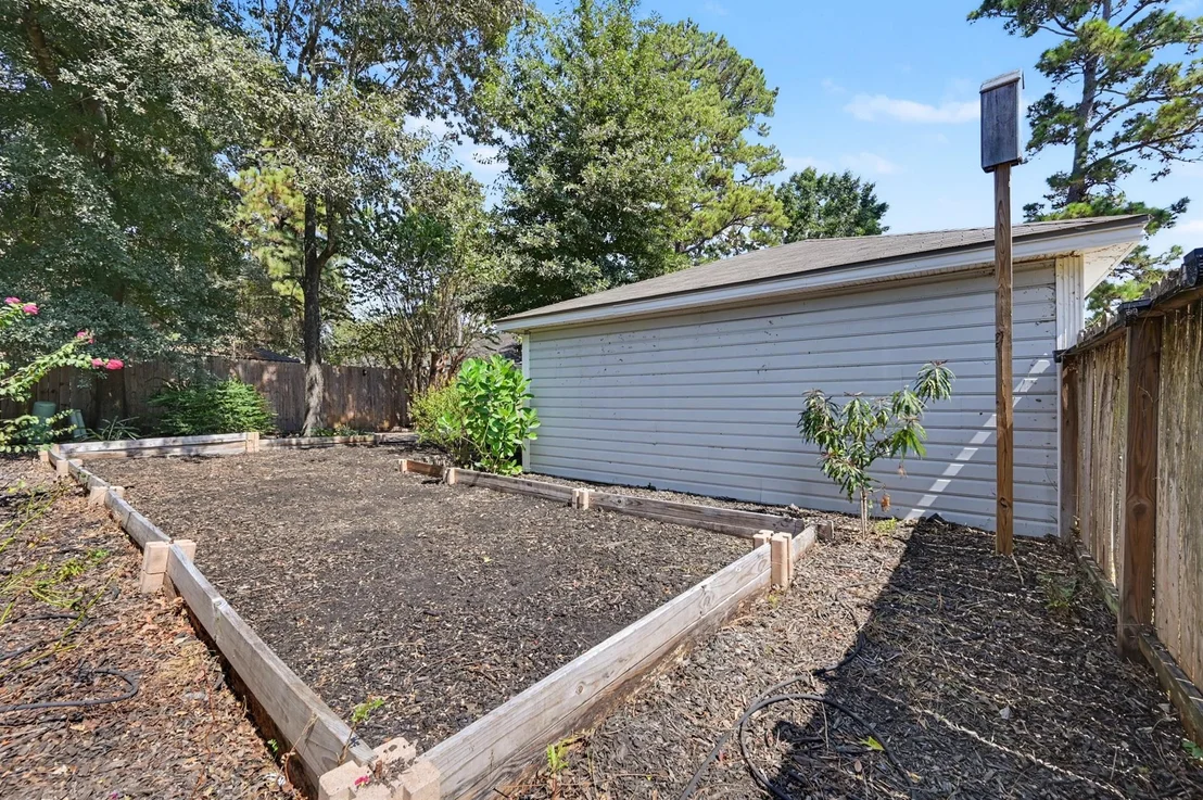 Photo of 25103 Thrushwood Lane