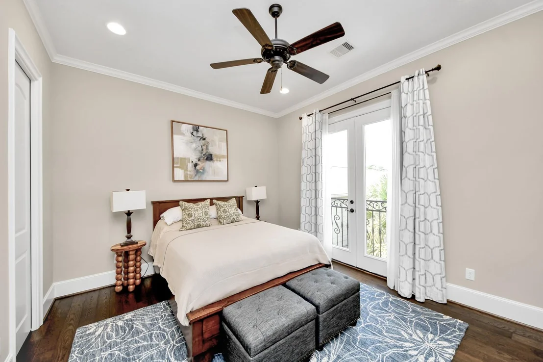 Photo of 1202 Gross Street