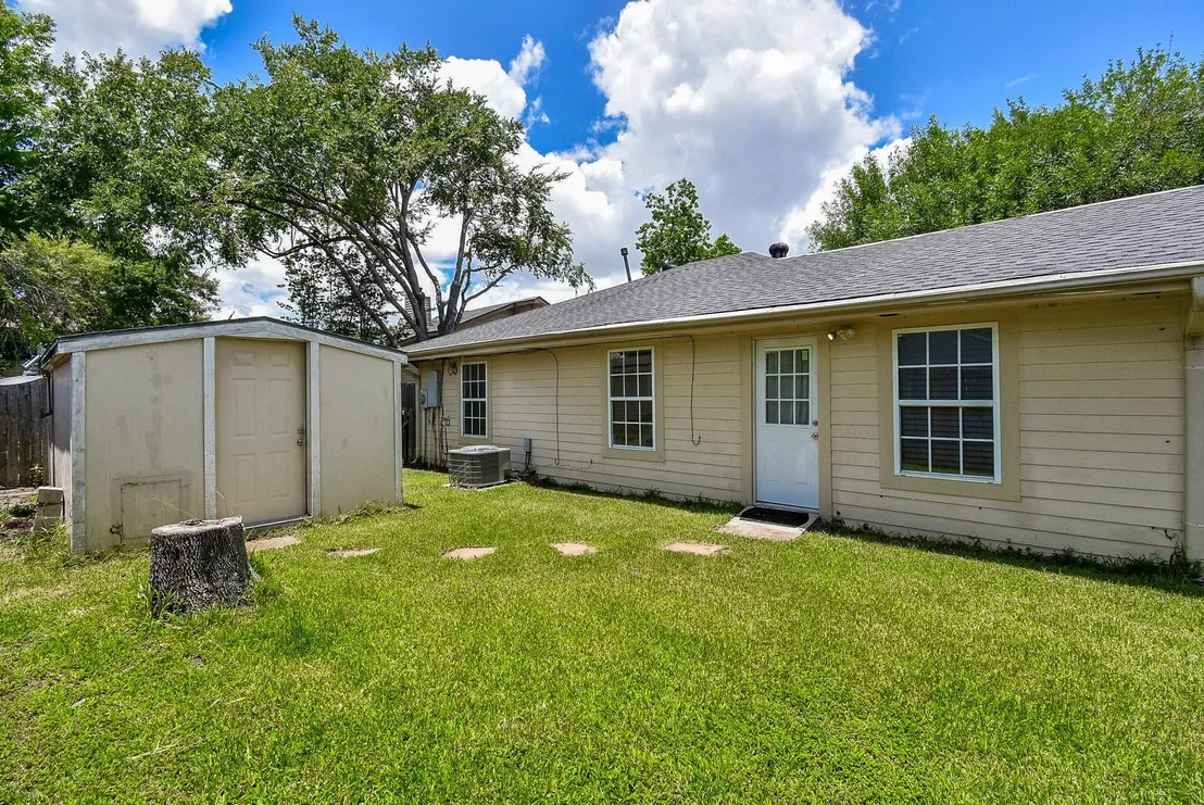 Photo of 20307 Linden Tree Drive