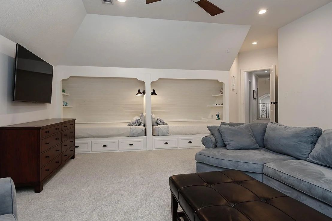 Photo of 6 Orchard Pines Place