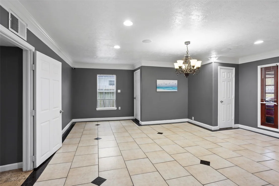 Photo of 8406 Glen Valley Drive