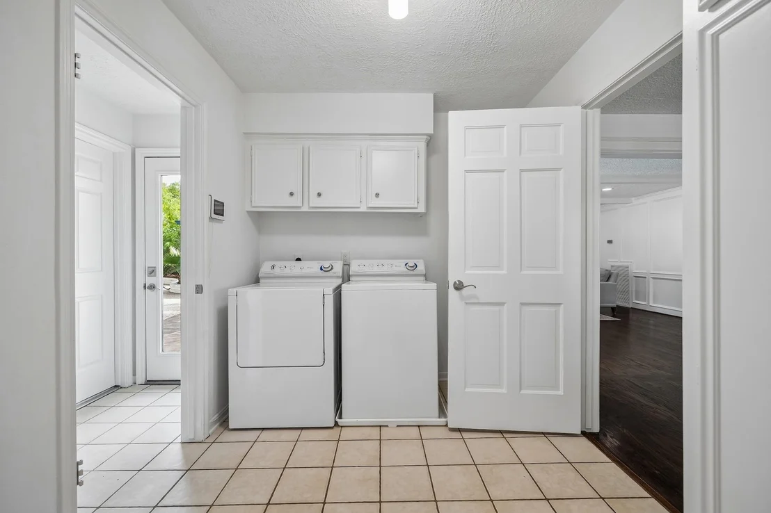 Photo of 9718 Oxted Lane