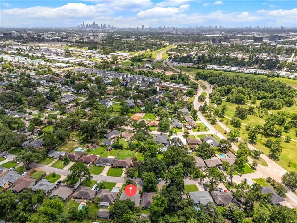Photo of 2110 Chippendale Road