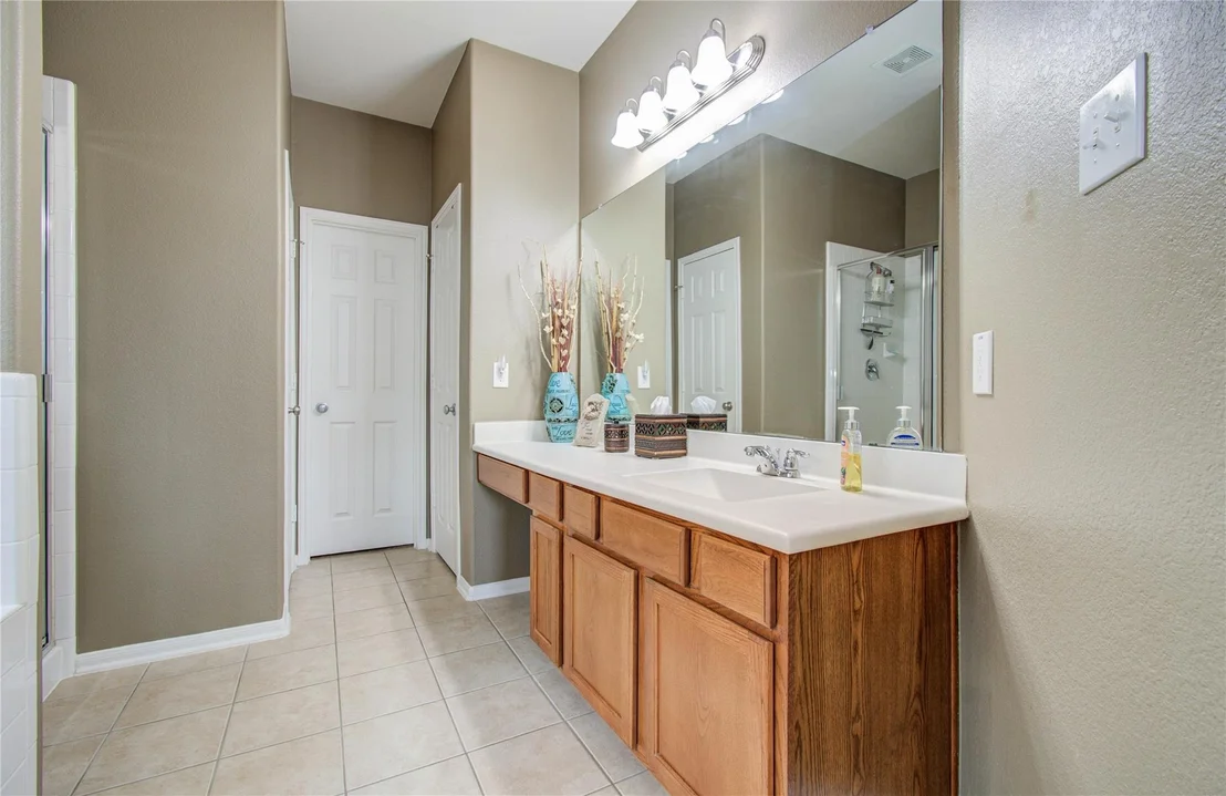 Photo of 1706 Zeppelin Circle