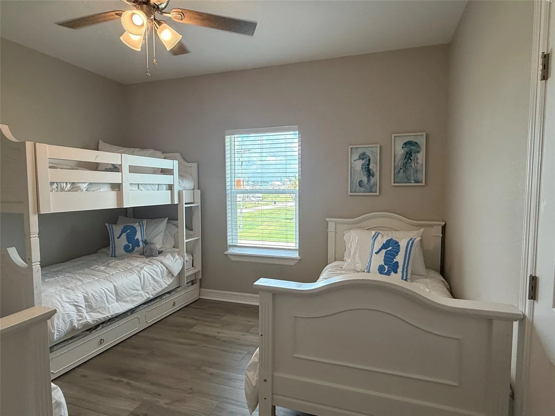 Photo of 528 Thunder Road
