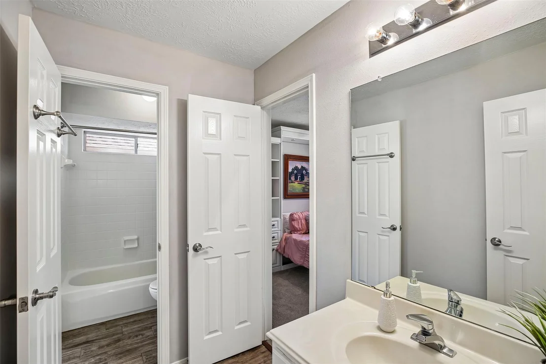 Photo of 227 Cheddington Drive
