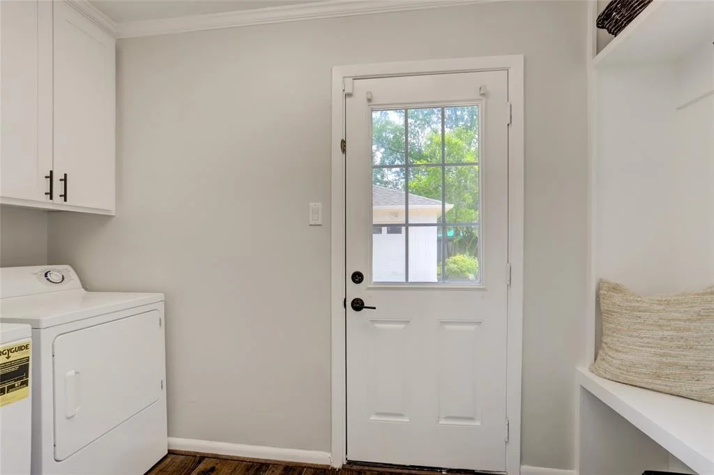 Photo of 834 Saint George Lane