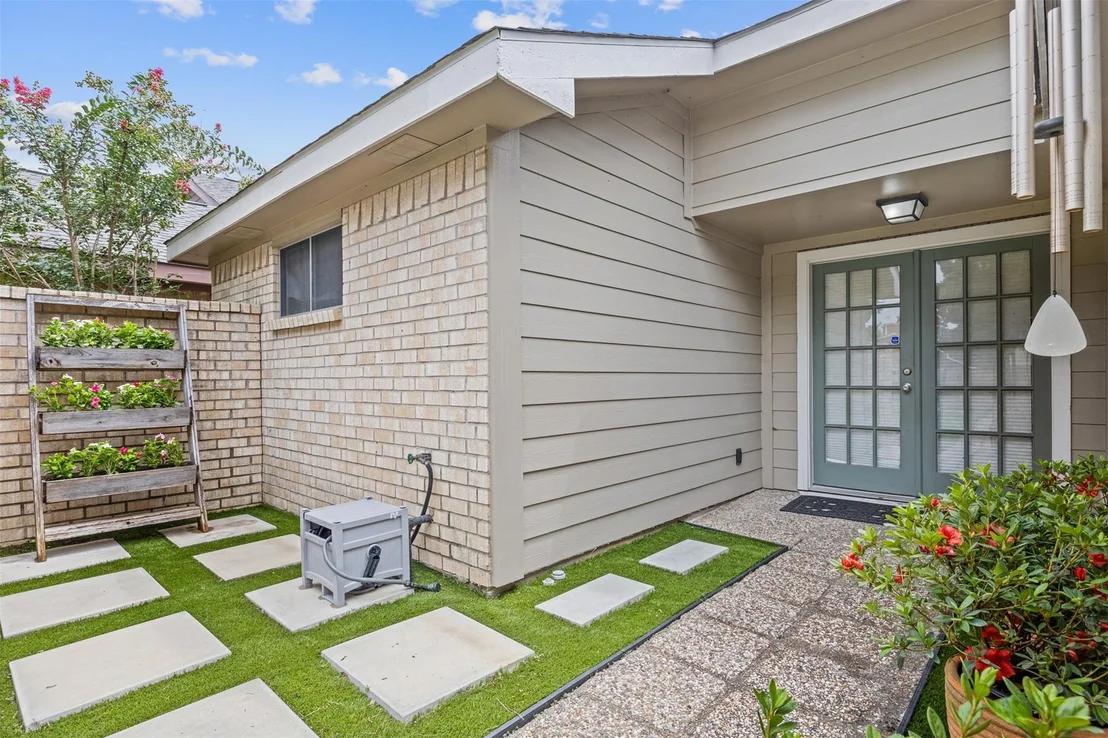 Photo of 3941 Heathersage Drive