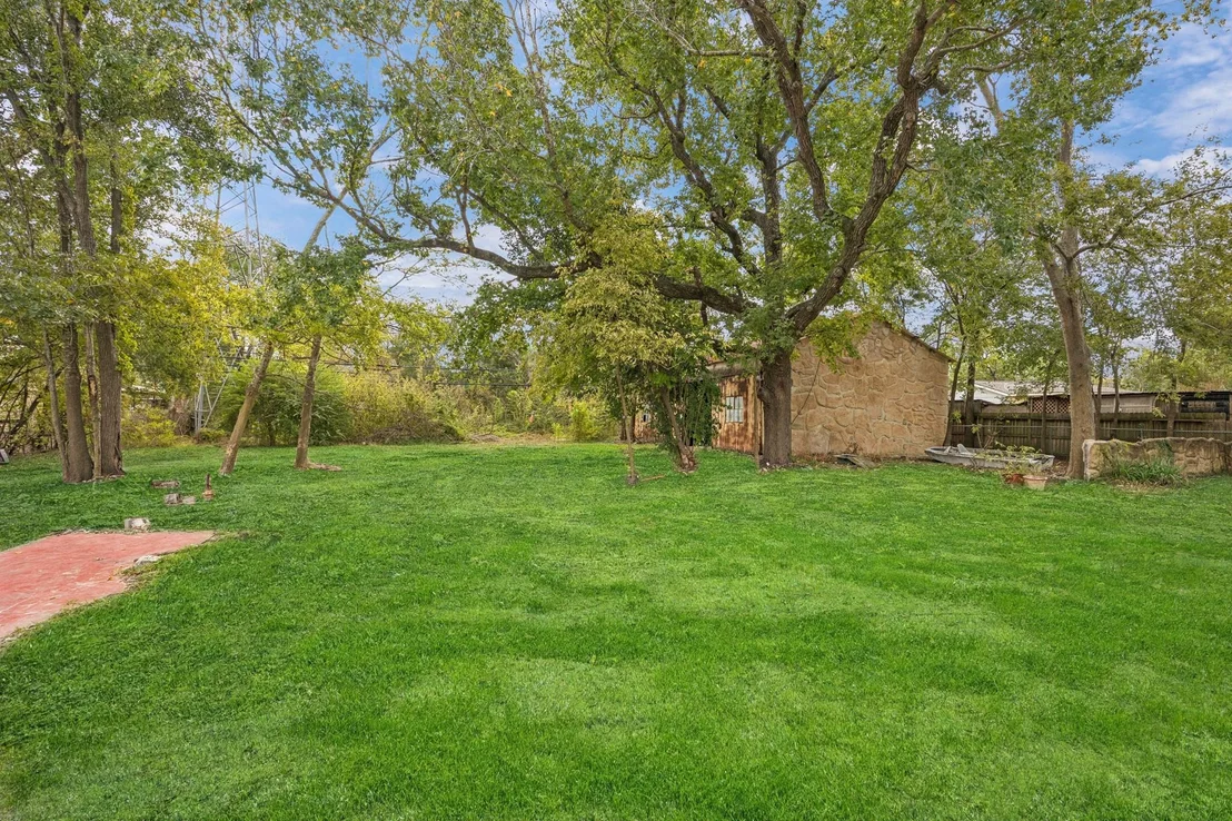 Photo of 7130 Brace Street