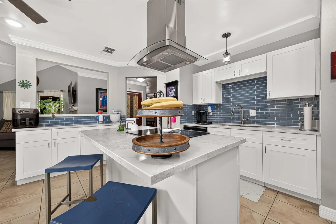 Photo of 17519 Davenway Drive