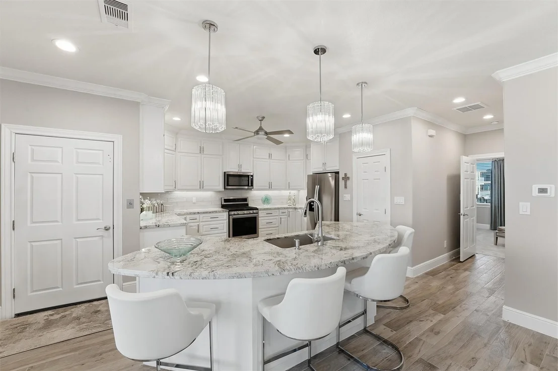 Photo of 438 Amanda Circle