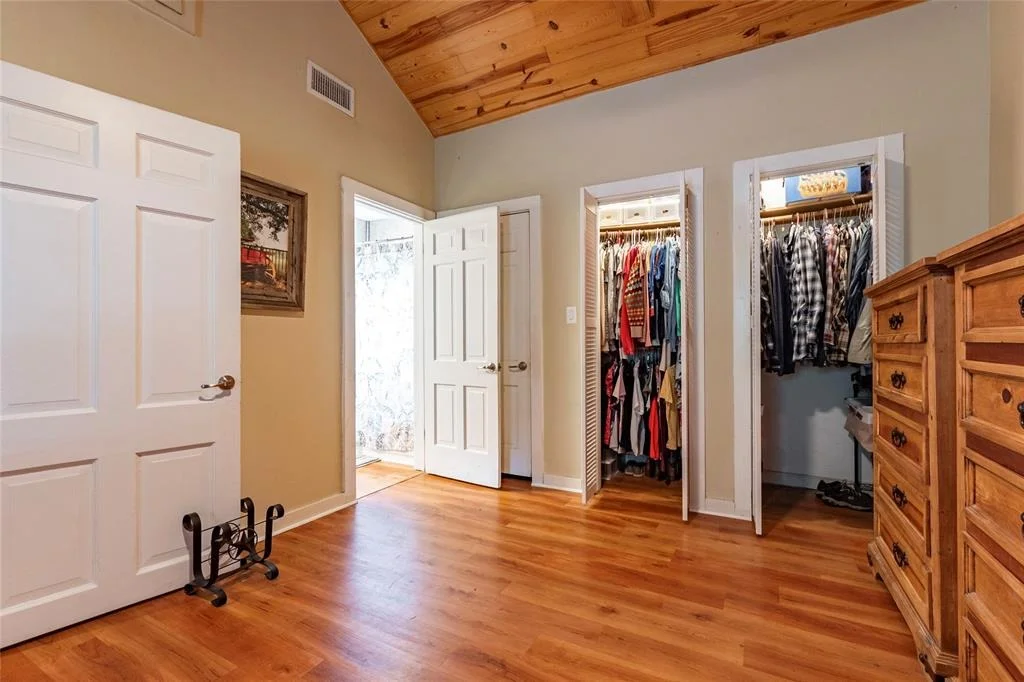 Photo of 830 Lily Lane