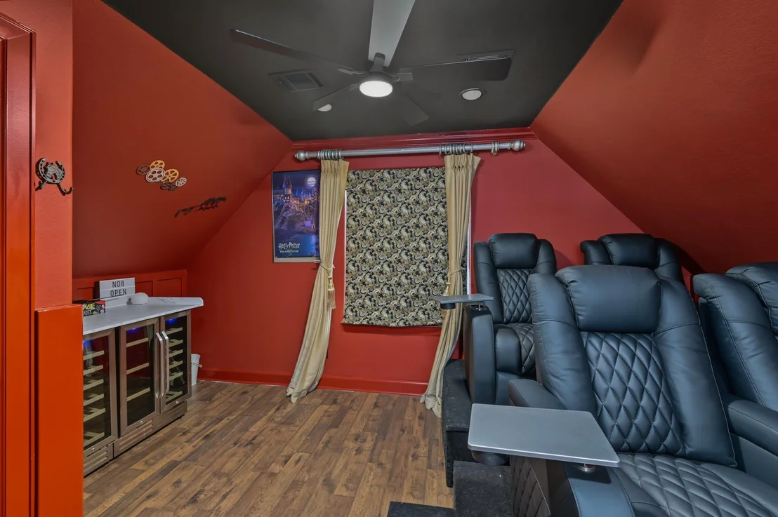 Photo of 10933 Lake Forest Drive
