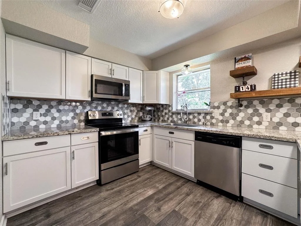Photo of 712 Molina Drive