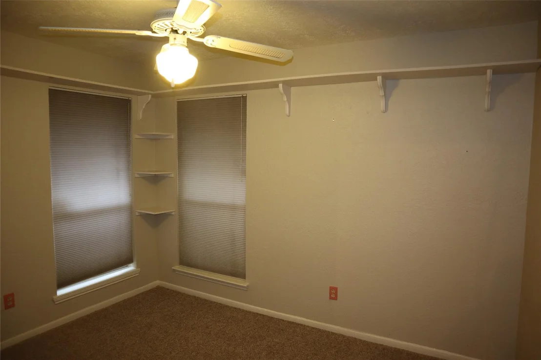 Photo of 2931 Walnut Springs Drive