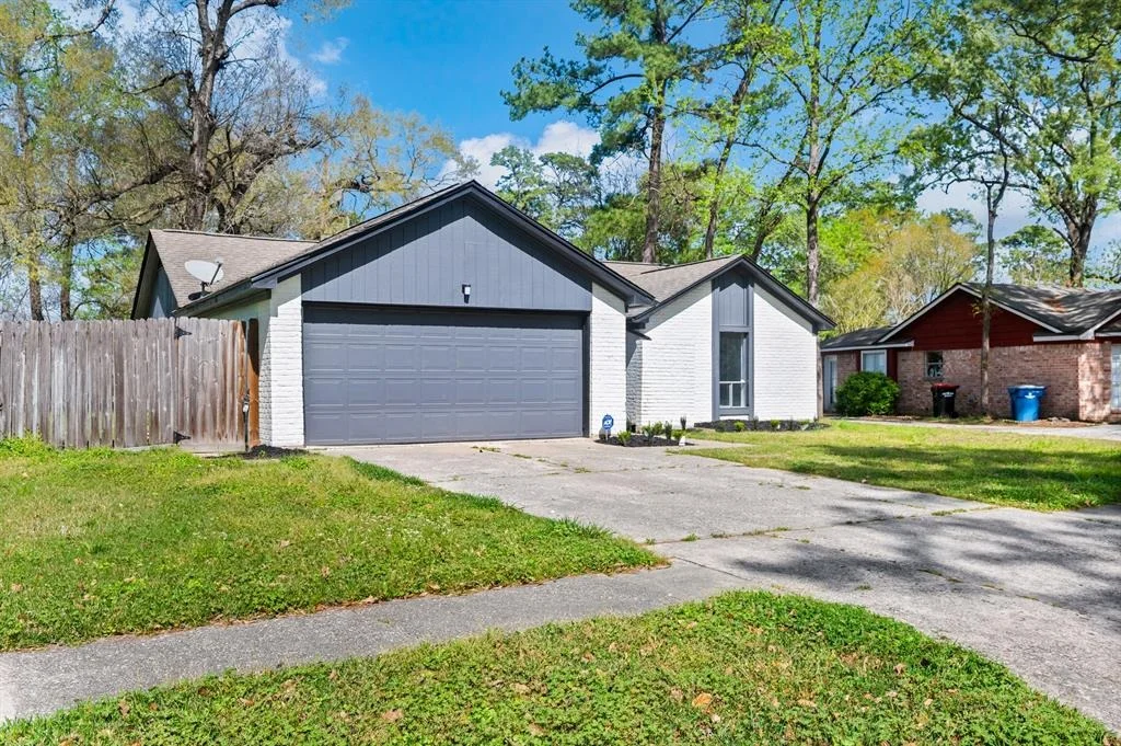 Photo of 23838 English Oak Drive