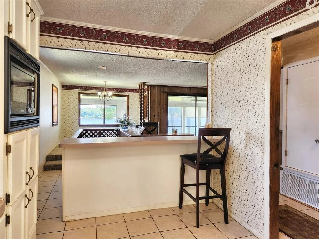 Photo of 23083 Lakeside Drive