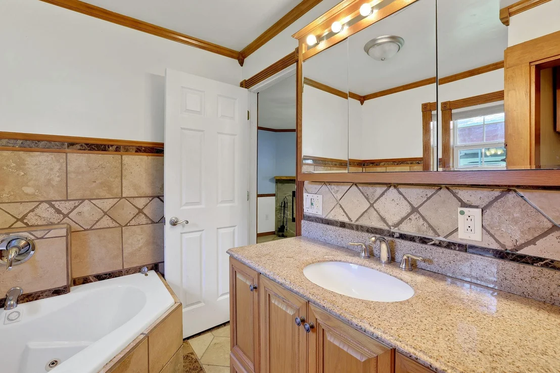 Photo of 140 Tobago Lane