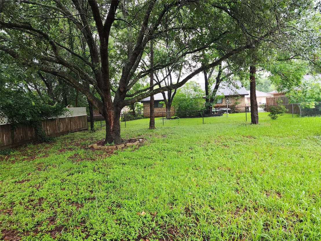 Photo of 7211 Log View Drive