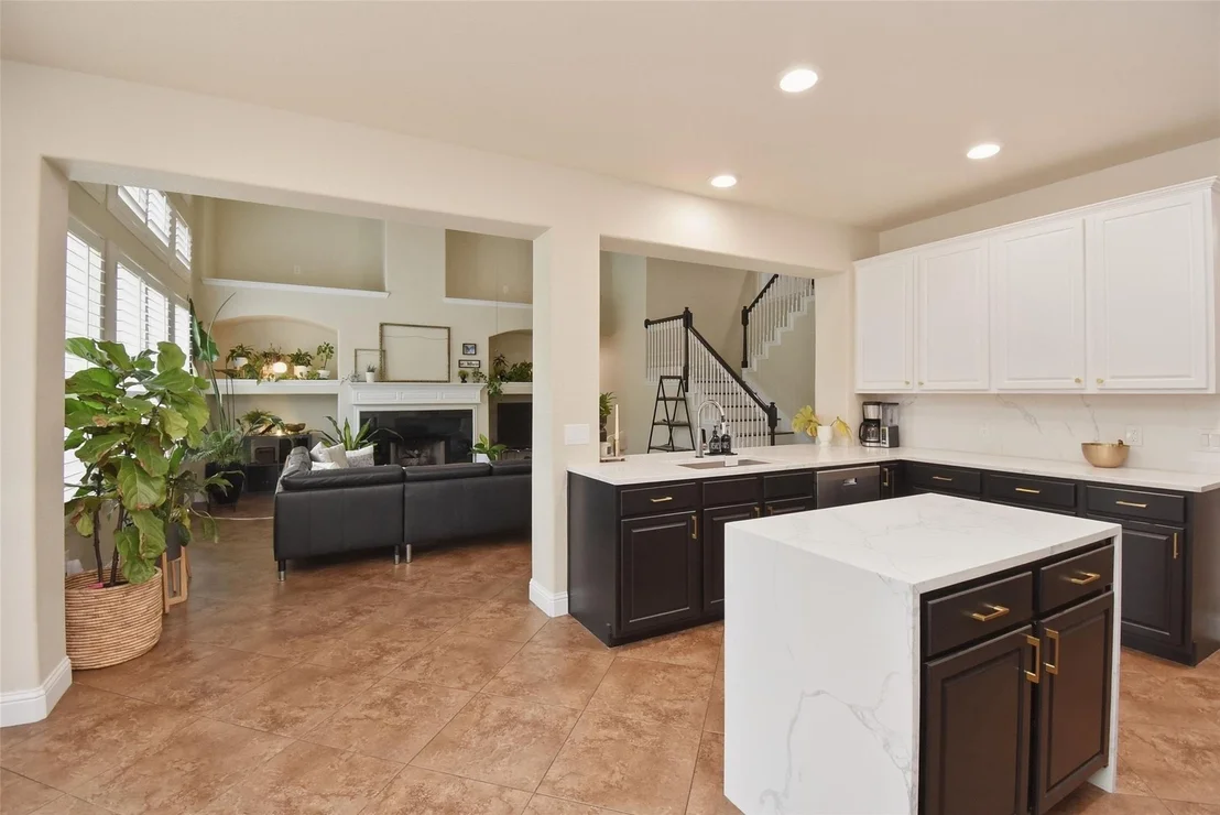 Photo of 5615 Edgewood Place Drive