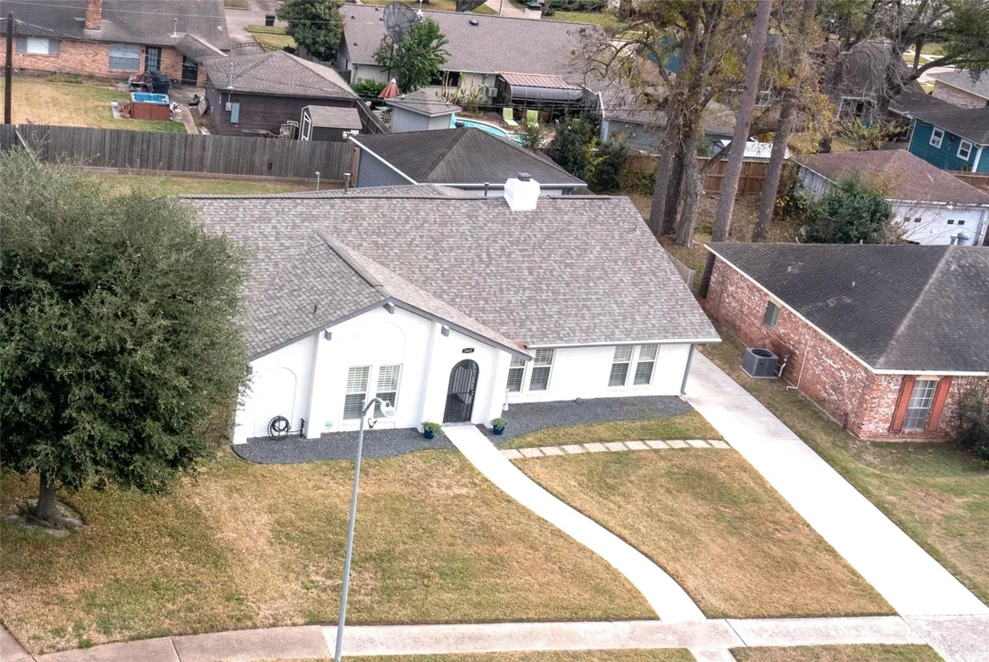 Photo of 5422 Golf Drive