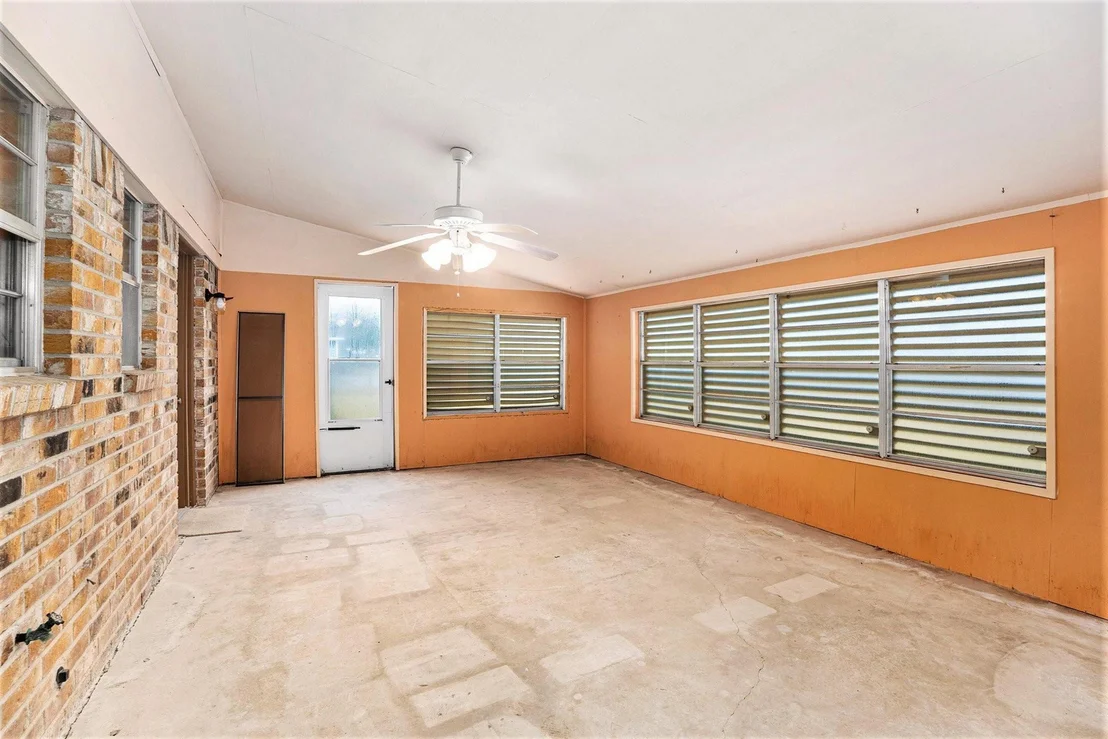 Photo of 5725 Highland Road