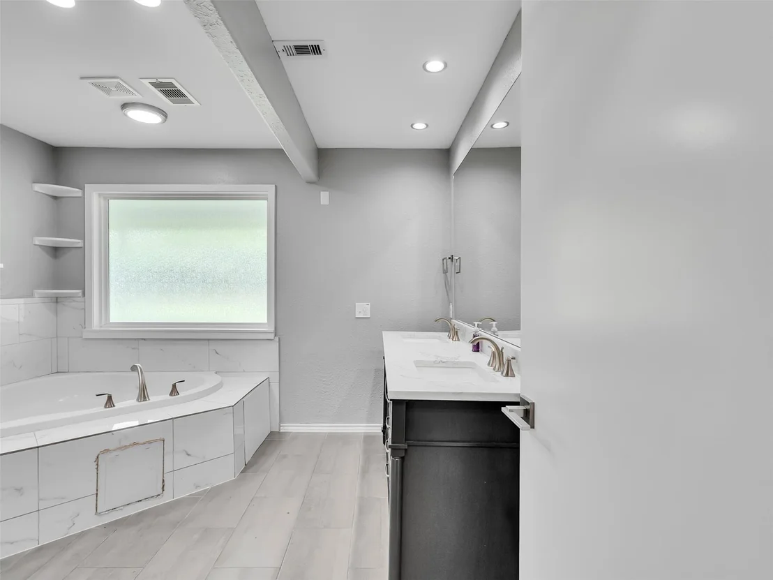 Photo of 28085 Morton Road