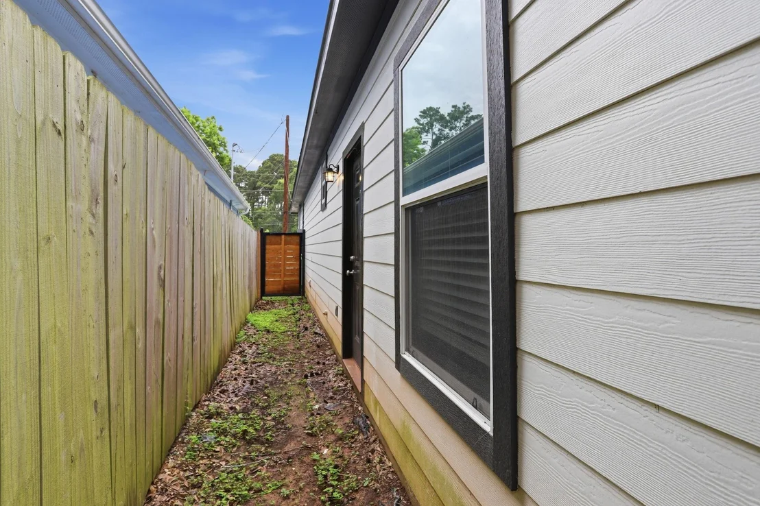 Photo of 16919 Balmoral