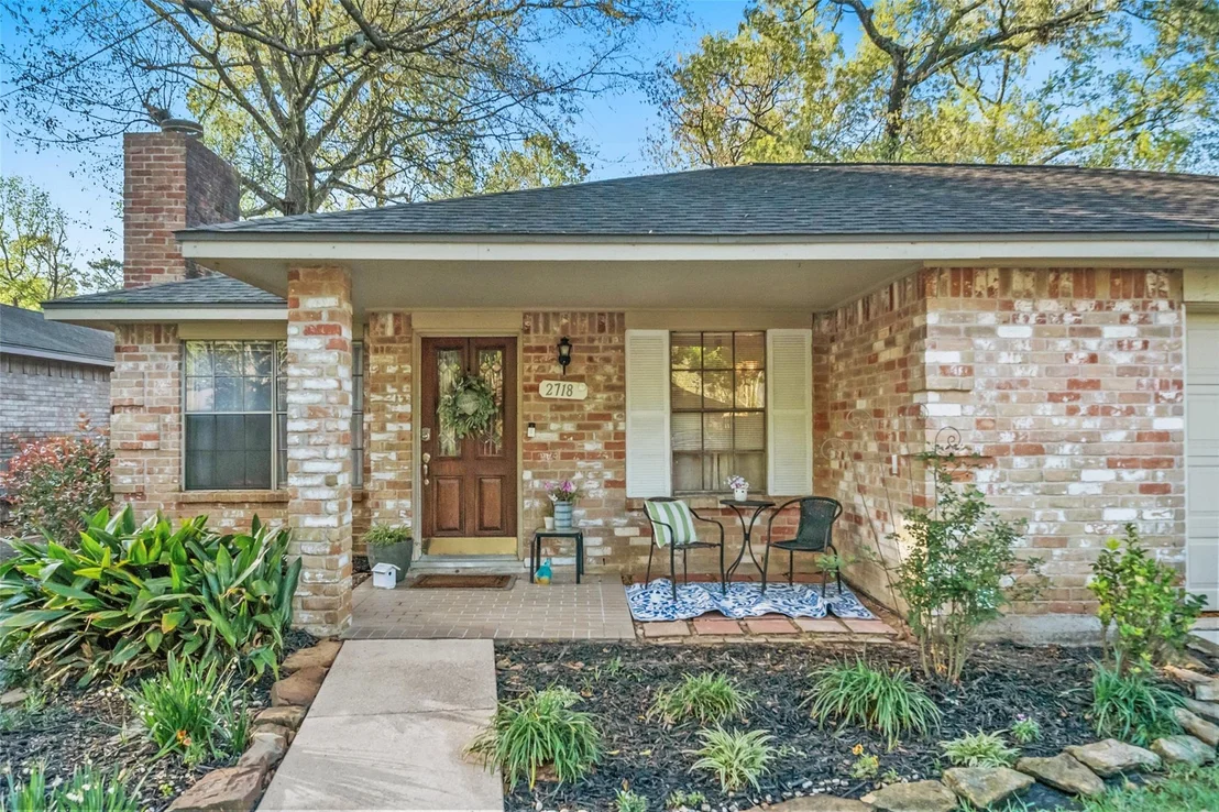 Photo of 2718 Longleaf Pines Drive