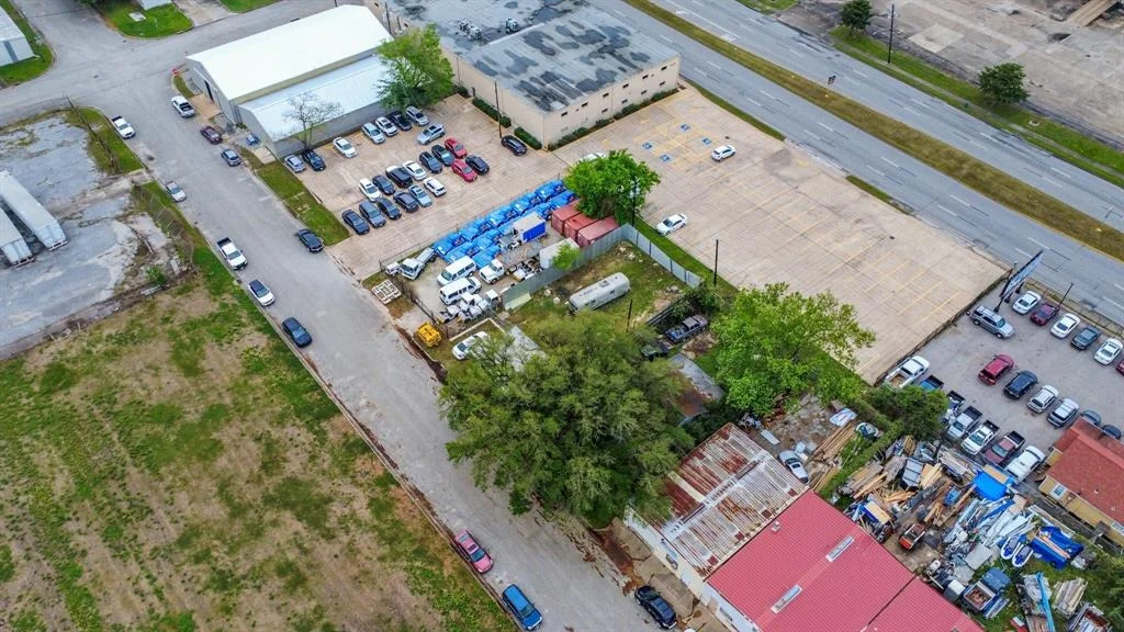 Photo of 8330 Lockheed Avenue