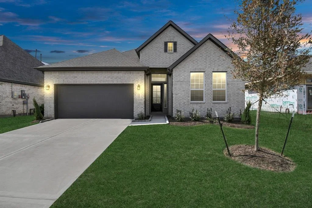 Photo of 4738 Vaughan Way
