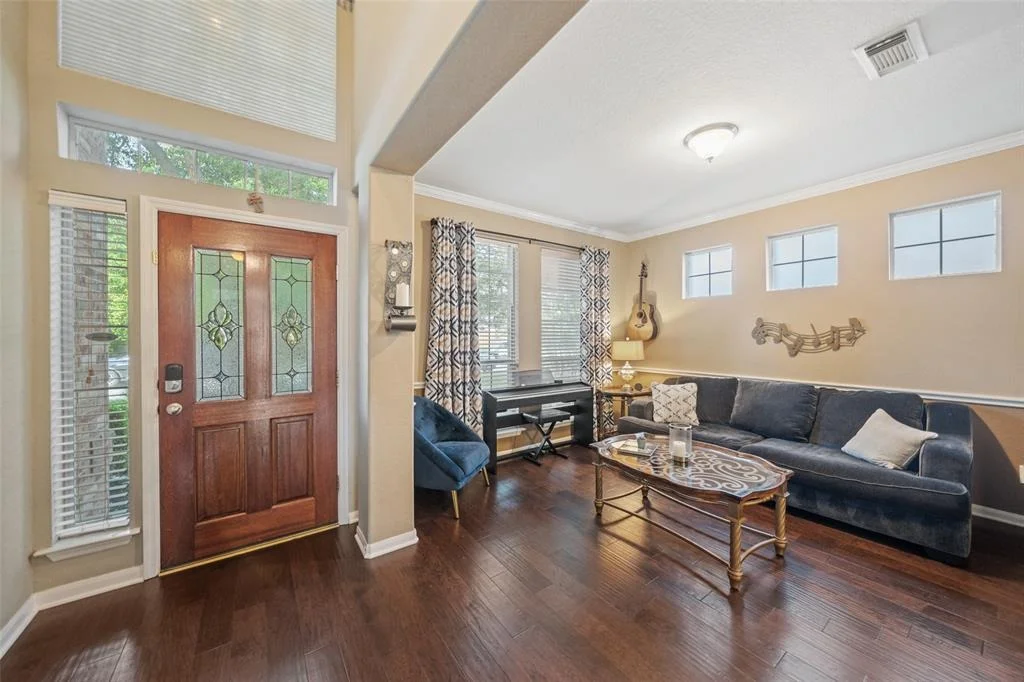Photo of 147 S Evangeline Oaks Circle