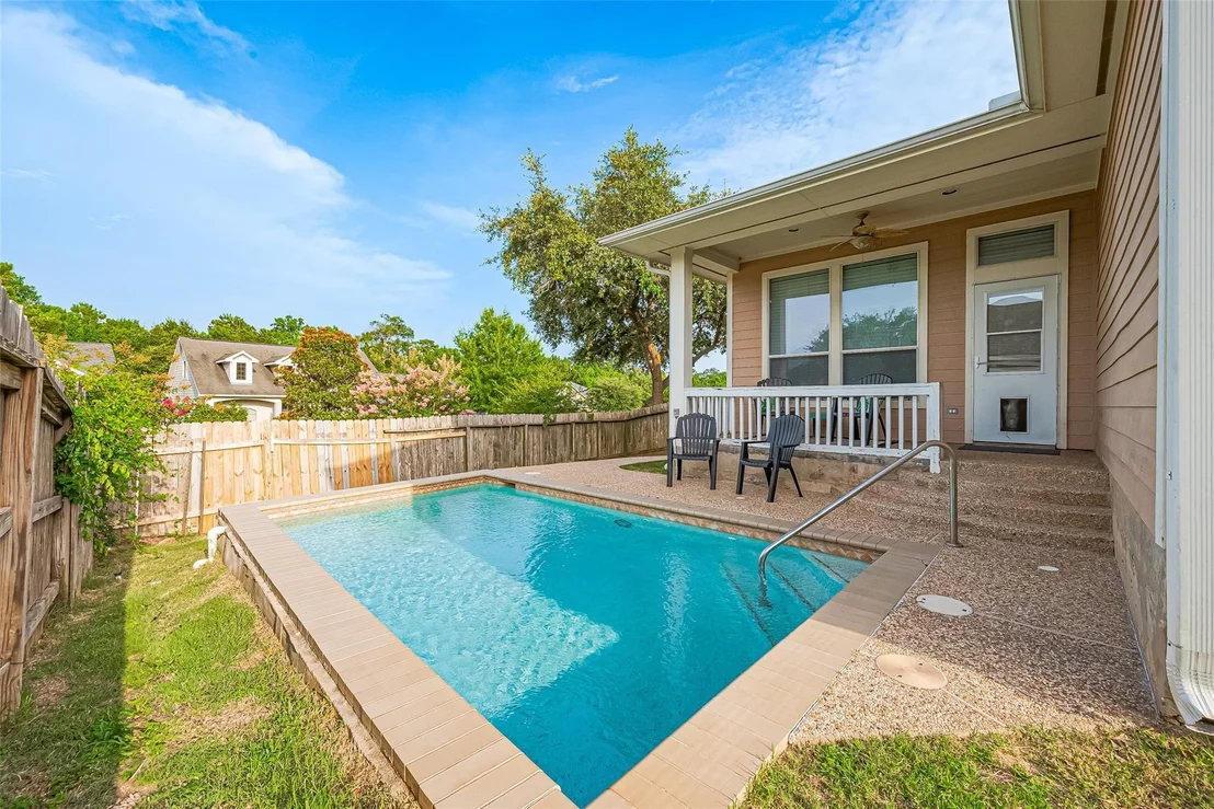 Photo of 2500 Amy Lee Drive