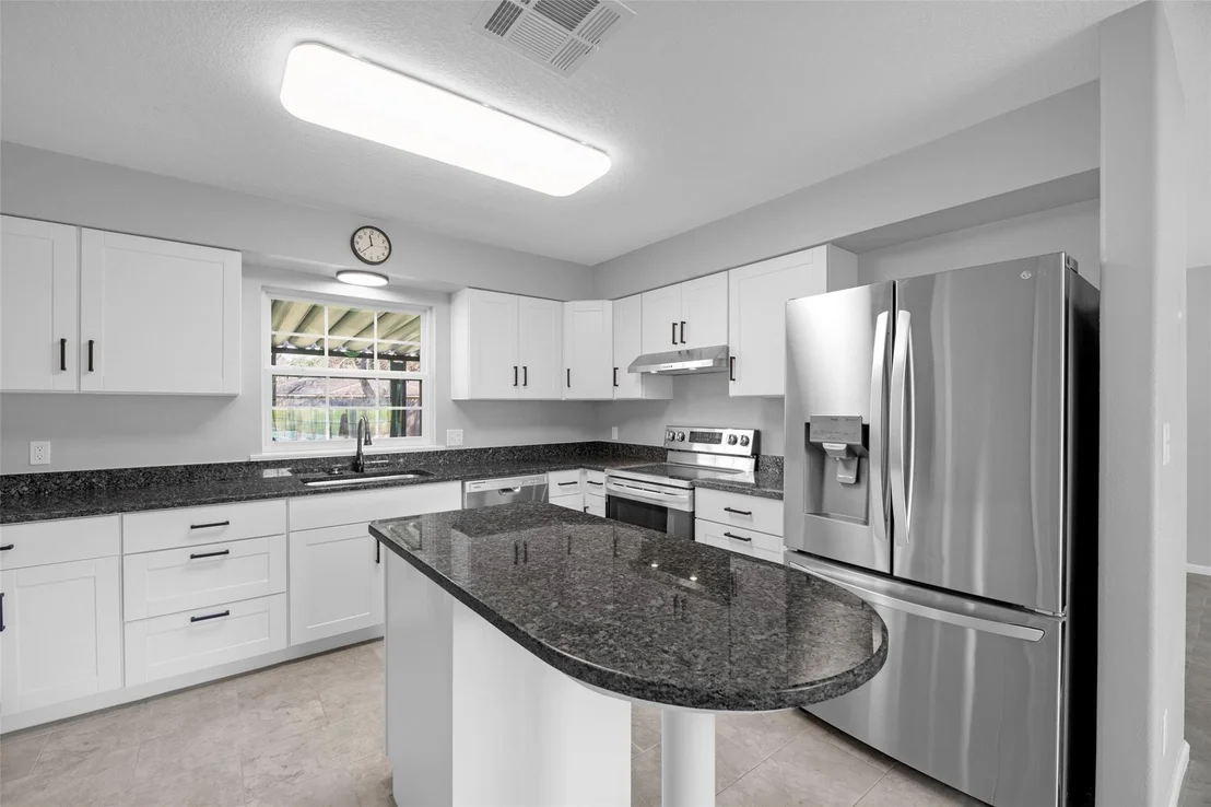 Photo of 605 Helms Avenue