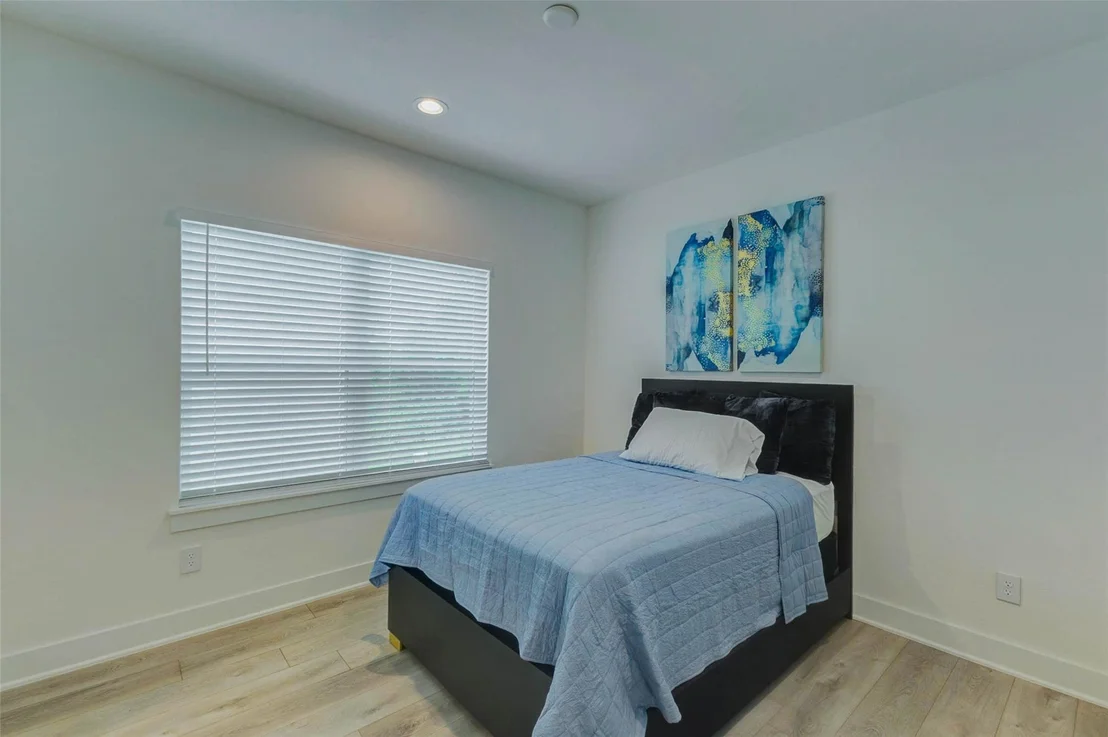 Photo of 5705 Elysium Street
