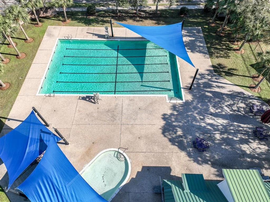 Photo of 601 White Oak Pointe