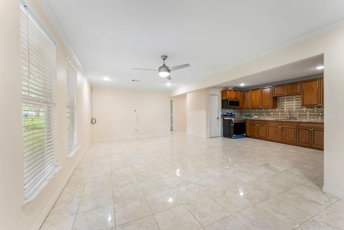 Photo of 16452 Edgefield Lane